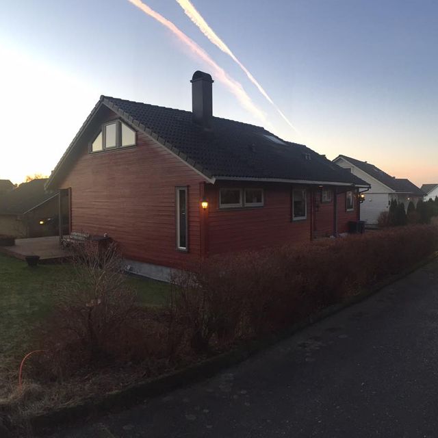 Bilde av hus etter utført arbeid på tak