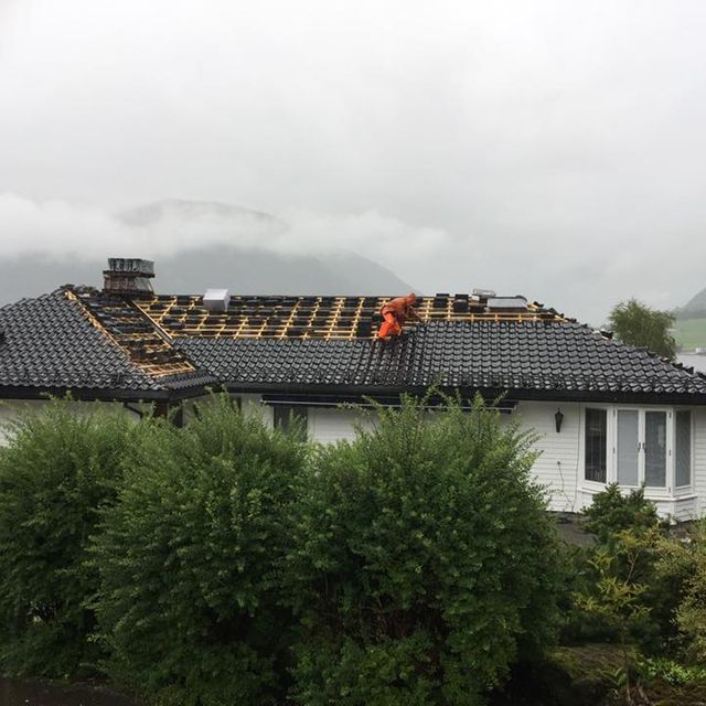 Bilde av arbeid på tak